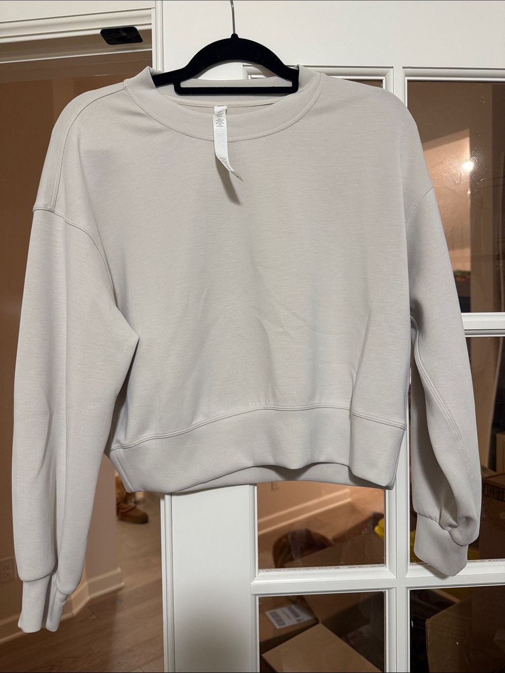 Lululemon me softstreme size 4Women's Crewneck Pullover Sweatshirt - Light Gray